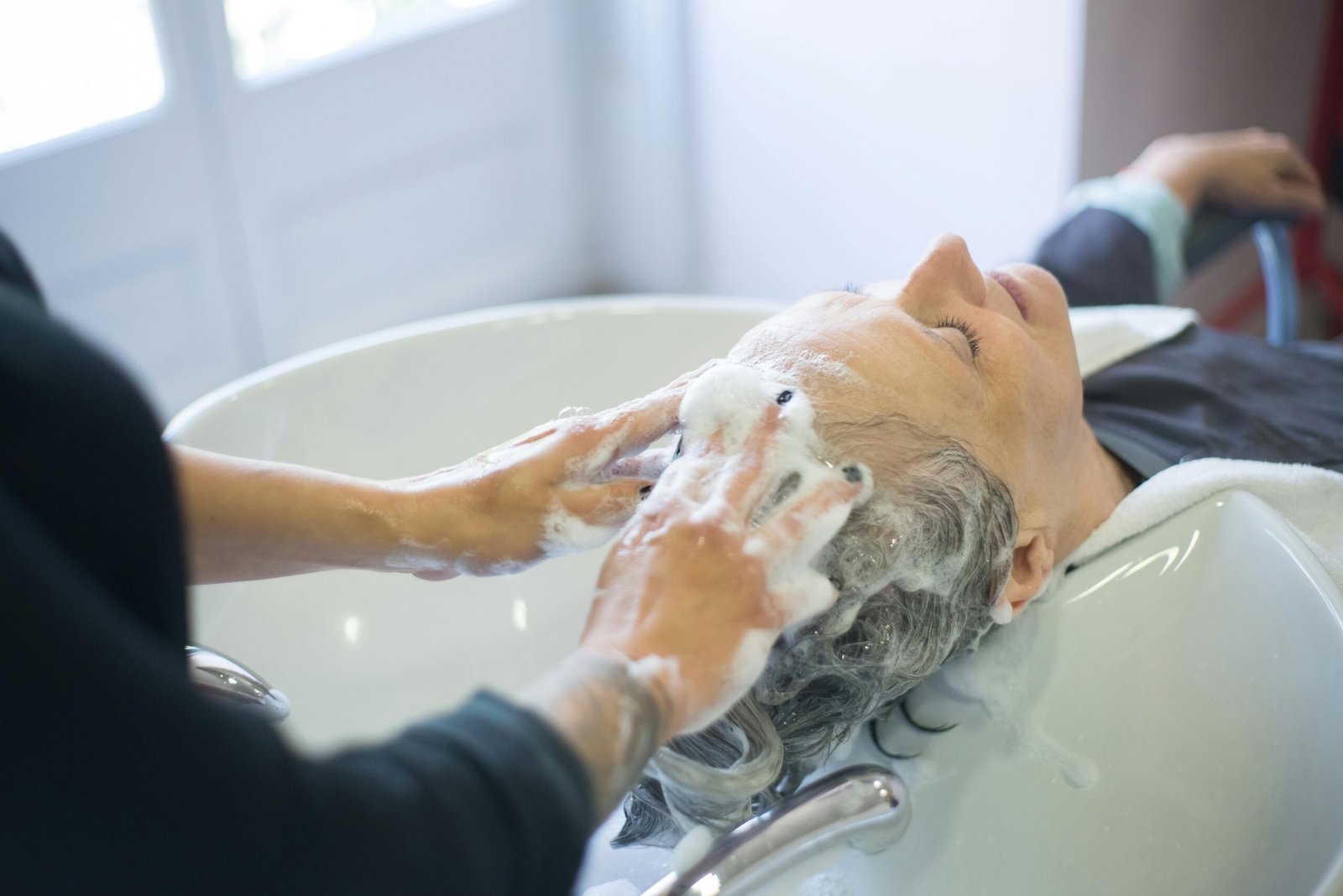 The Grey Hair Movement: Why More People Are Going Natural